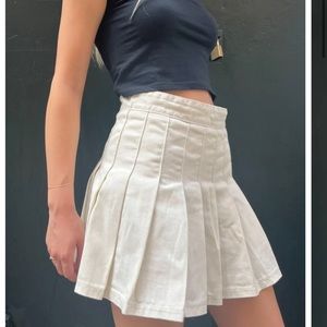 Brandy Melville Dana Skirt size Small ivory NWT sold out online
